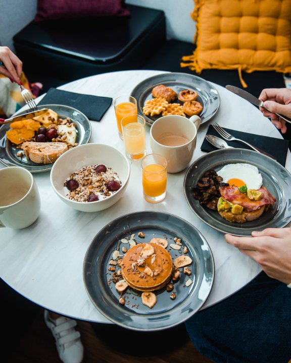 Vela Porto Breakfast